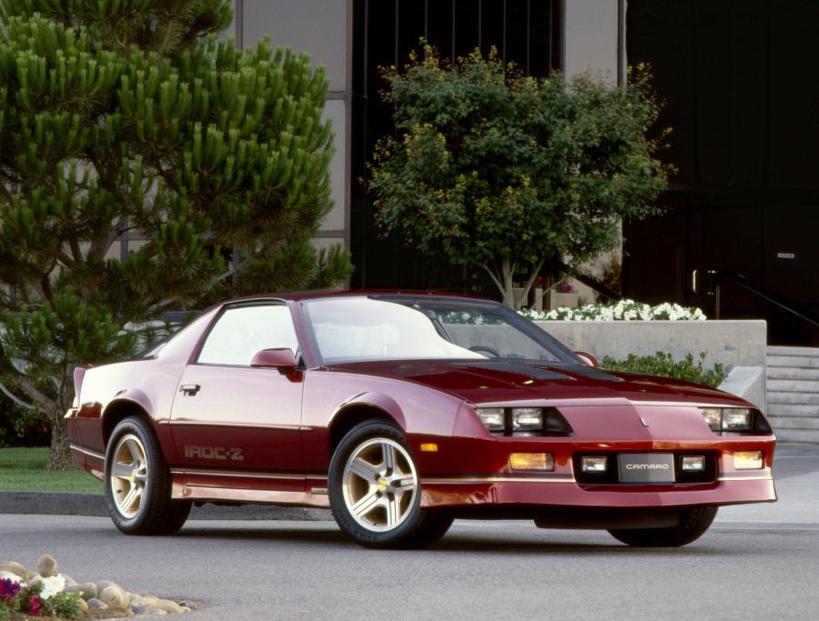  Chevrolet Camaro IROC-Z 1988 года  (фото 4 из 4)